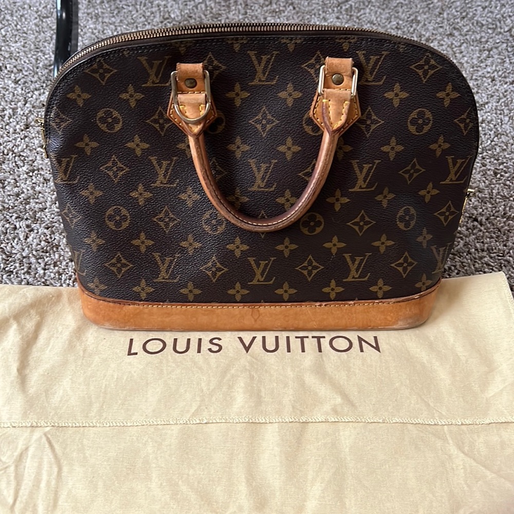 Louis Vuitton MM Alma